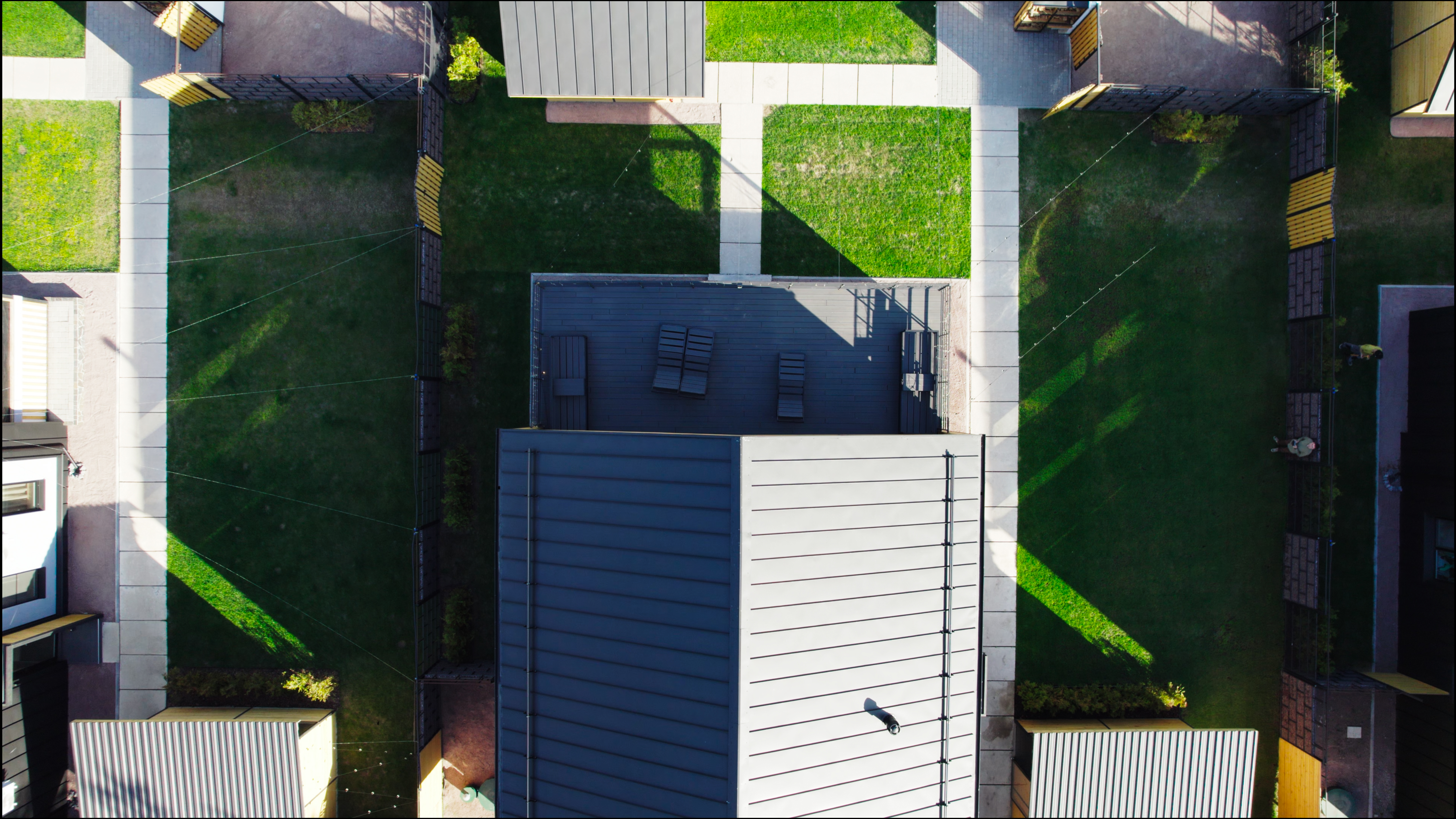 Йога на природе — практика на свежем воздухе в загородном доме Villingston