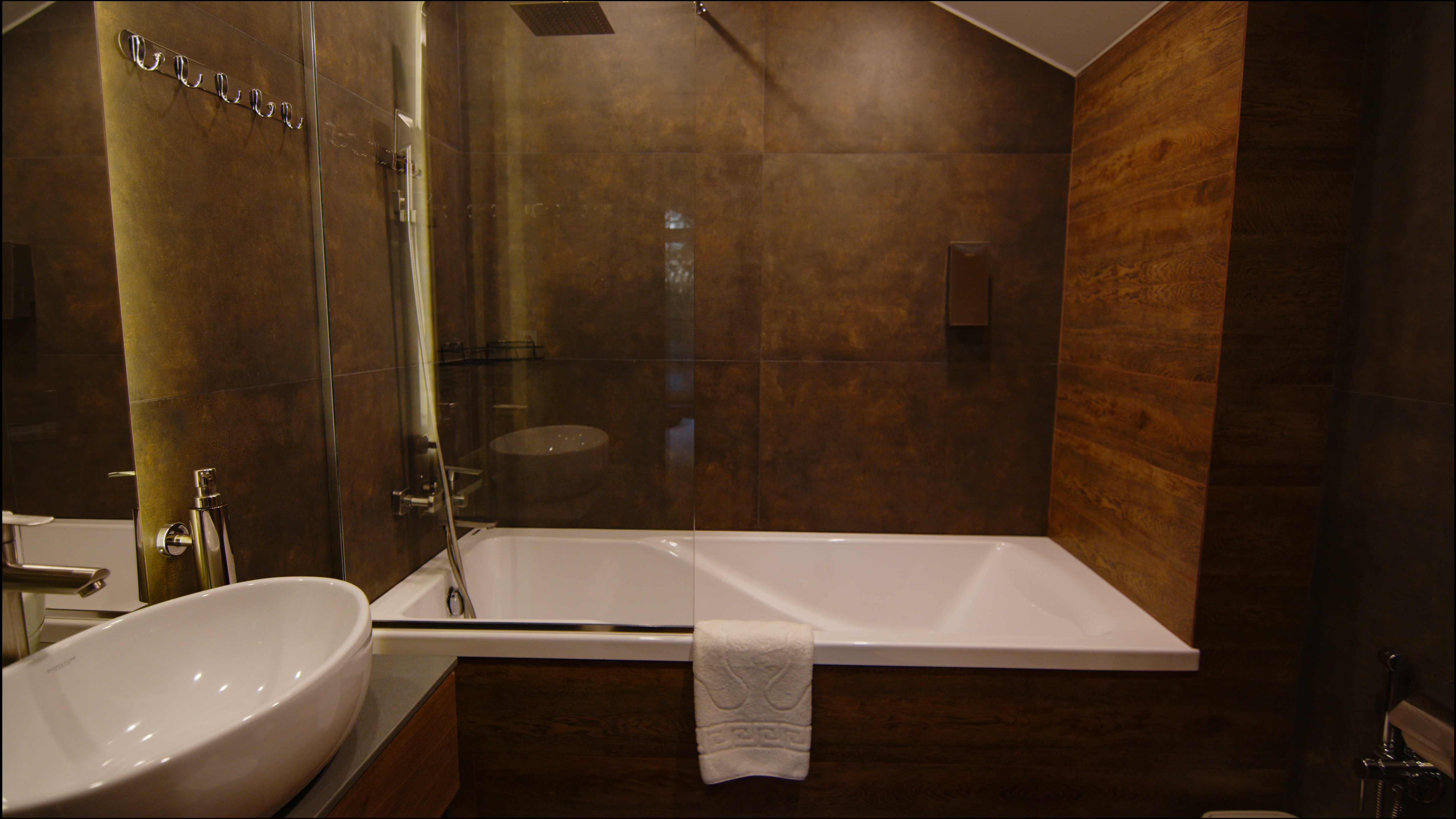 Костровая зона в Villingston — вечер у огня для мужской компании