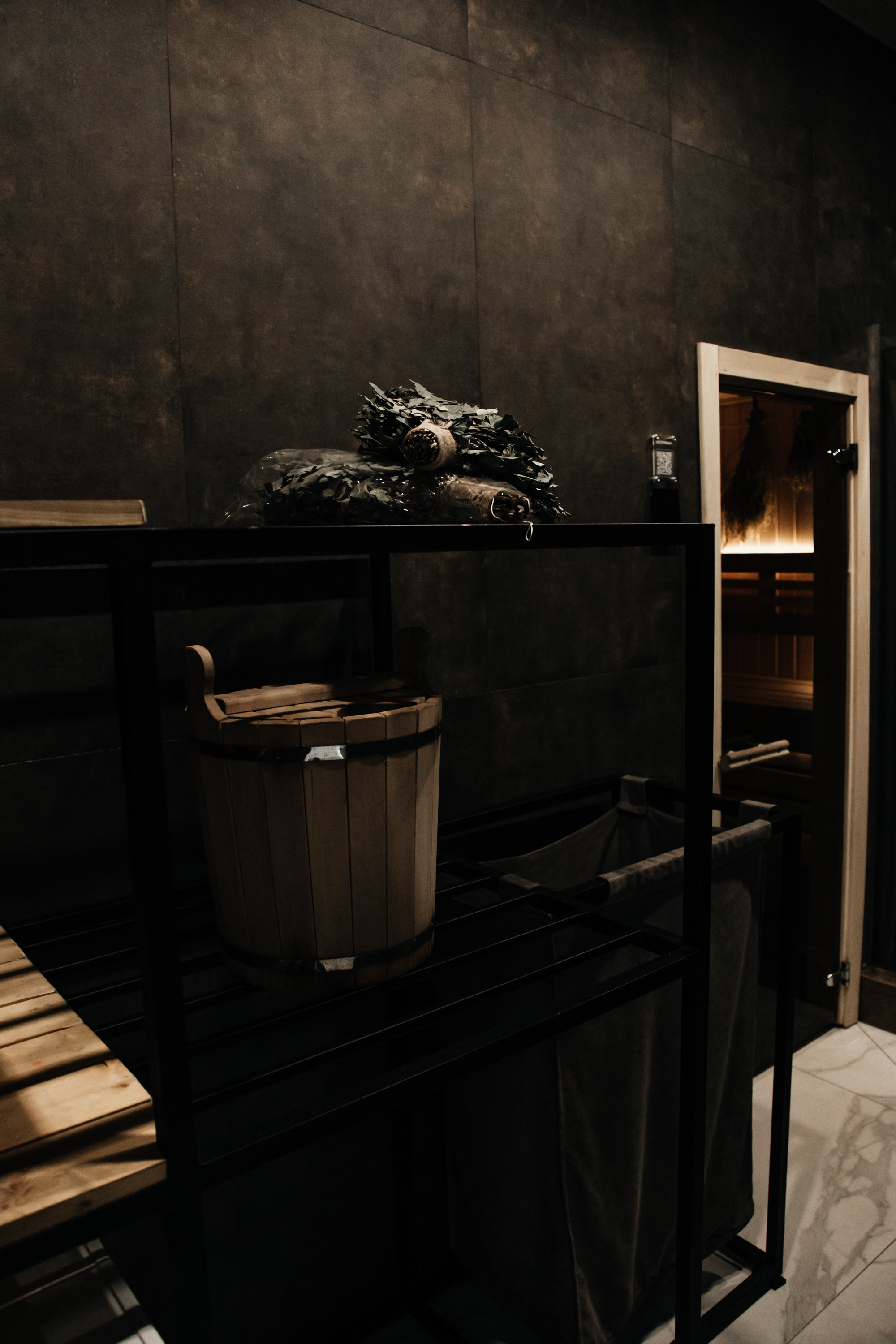 Вечер в Villingston — тосты за общим столом